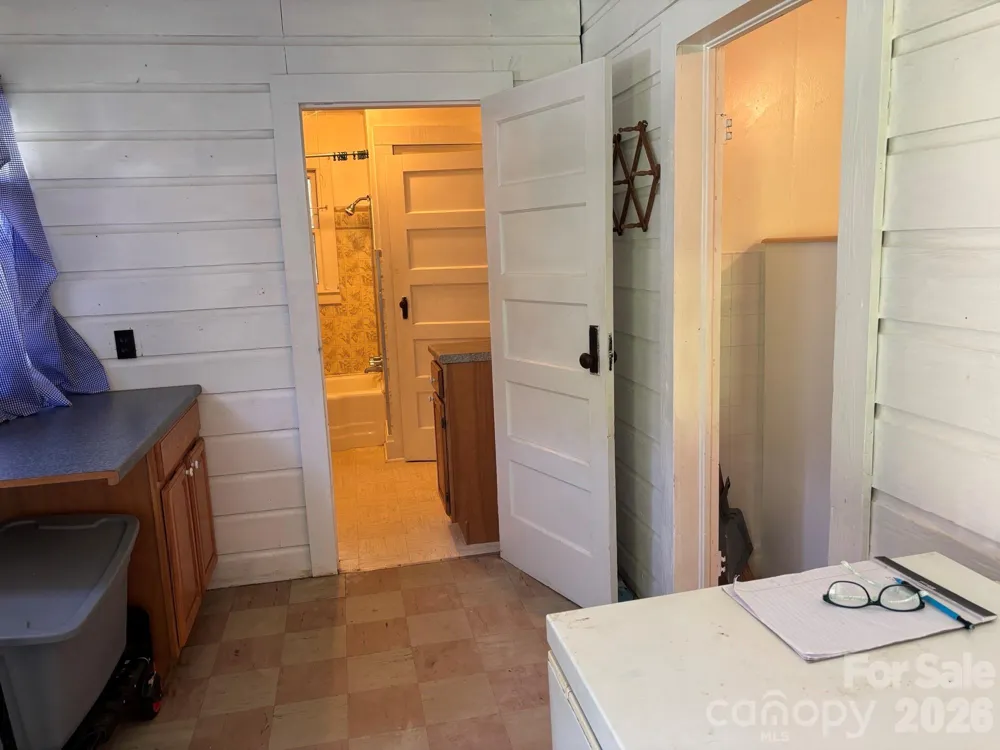 377 Sam Gouge Road Bakersville, NC 28705