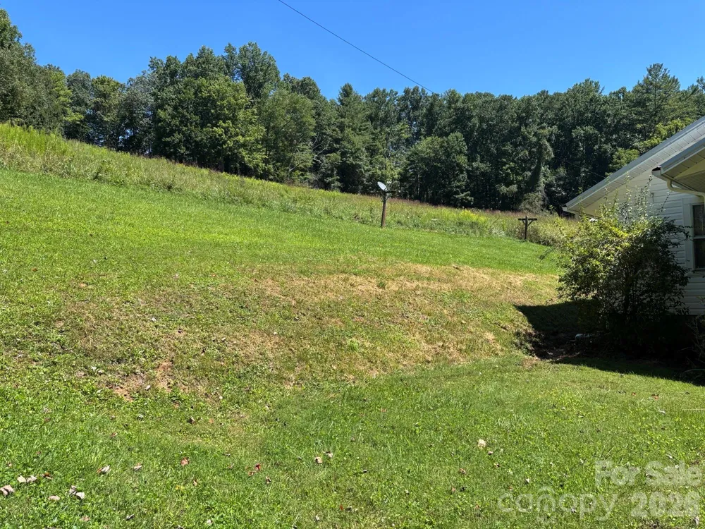 377 Sam Gouge Road Bakersville, NC 28705