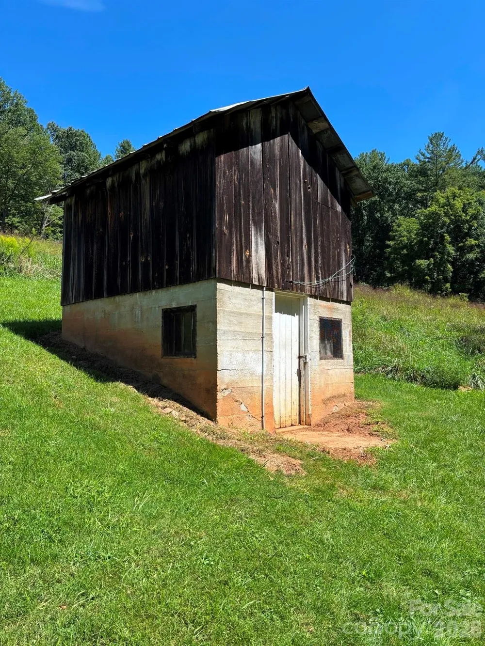 377 Sam Gouge Road Bakersville, NC 28705