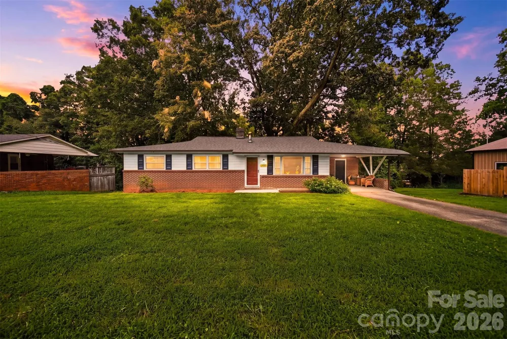 1920 30th Street NE Hickory, NC 28601