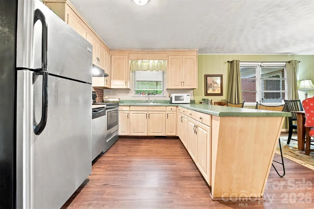 1920 30th Street NE Hickory, NC 28601