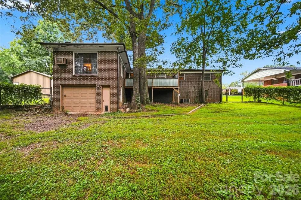 1920 30th Street NE Hickory, NC 28601