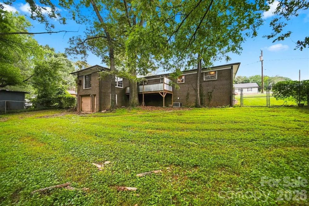 1920 30th Street NE Hickory, NC 28601