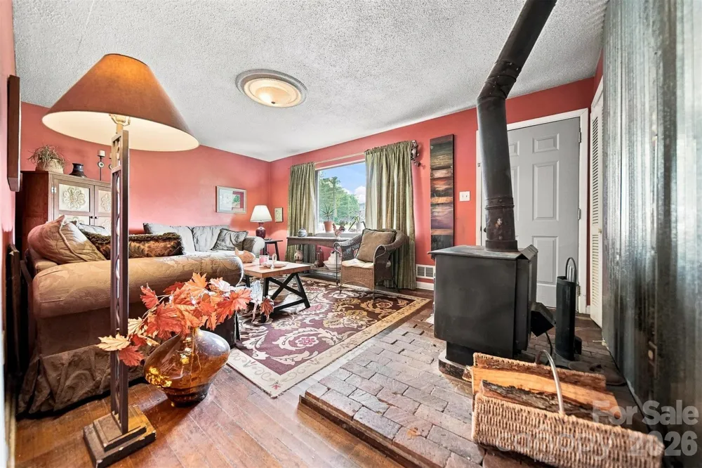 1920 30th Street NE Hickory, NC 28601