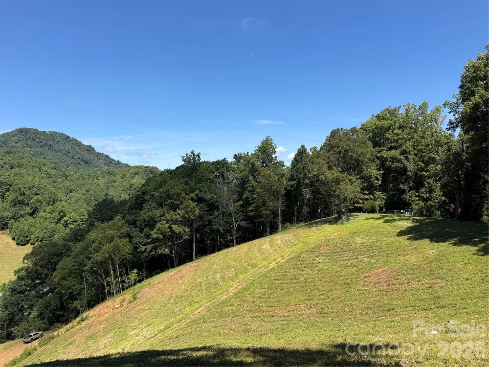 4281 Prices Creek Road Burnsville, NC 28714