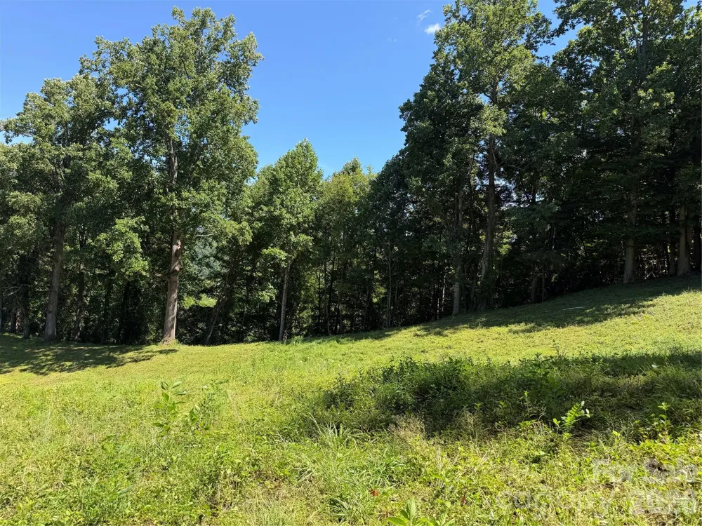 4281 Prices Creek Road Burnsville, NC 28714