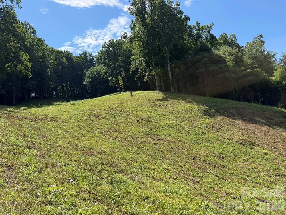 4281 Prices Creek Road Burnsville, NC 28714