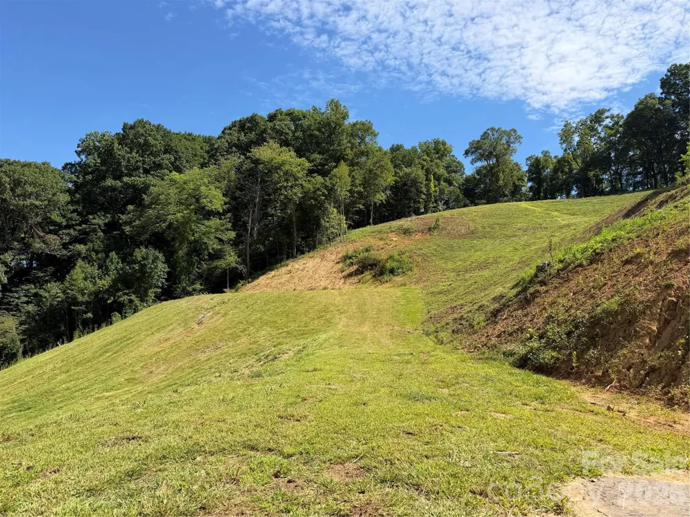 4281 Prices Creek Road Burnsville, NC 28714