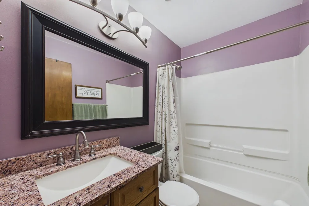 1474 Burke Avenue E Maplewood, MN 55109