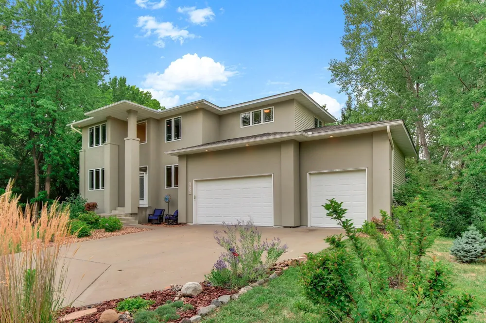 10329 Noble Avenue Brooklyn Park, MN 55443