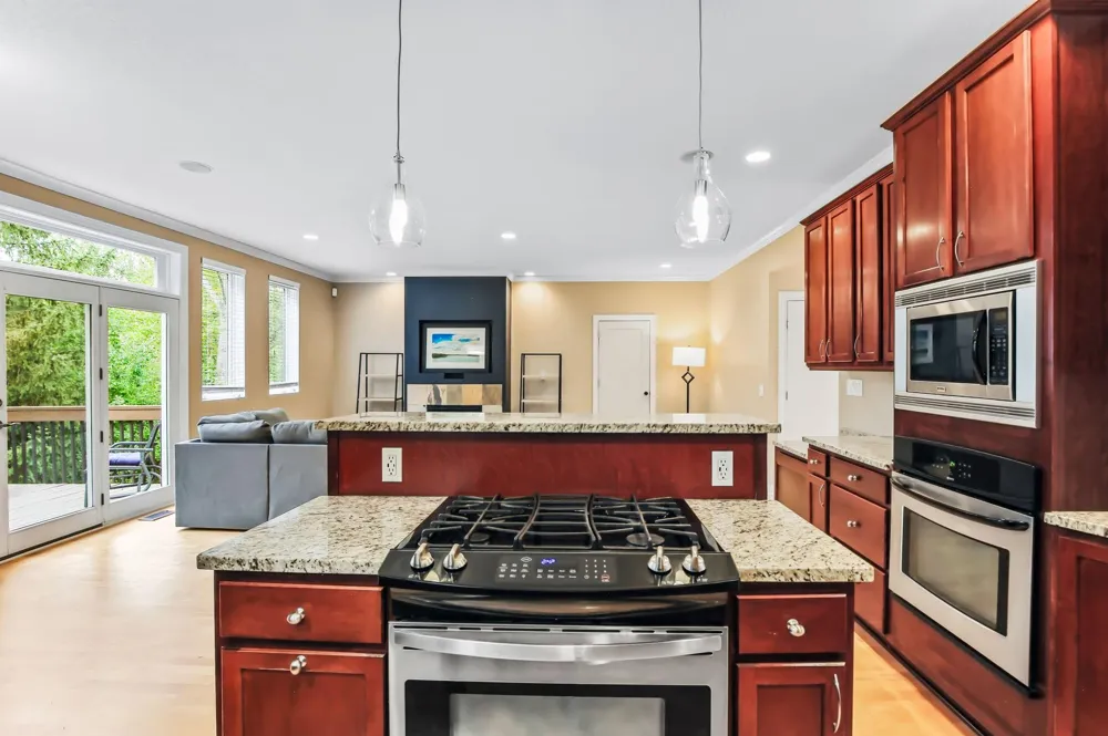 10329 Noble Avenue Brooklyn Park, MN 55443
