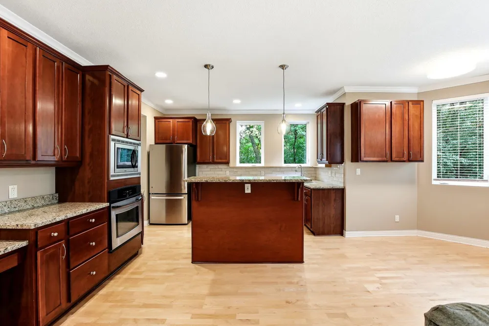 10329 Noble Avenue Brooklyn Park, MN 55443