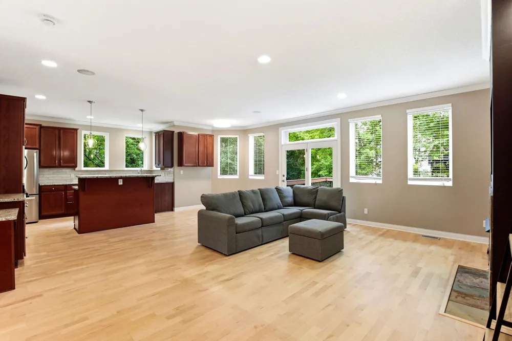 10329 Noble Avenue Brooklyn Park, MN 55443