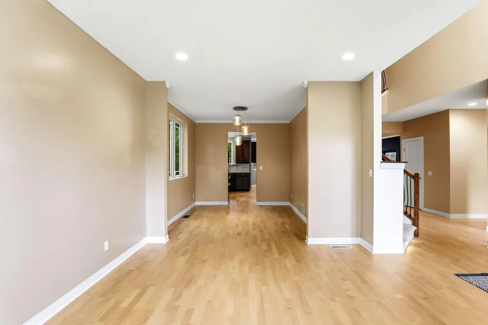 10329 Noble Avenue Brooklyn Park, MN 55443