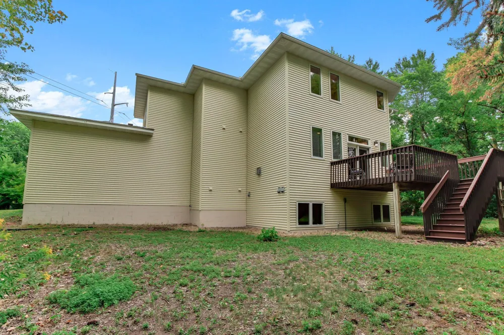 10329 Noble Avenue Brooklyn Park, MN 55443
