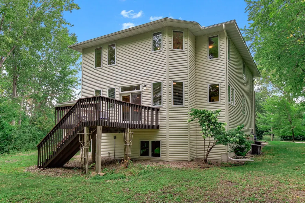 10329 Noble Avenue Brooklyn Park, MN 55443