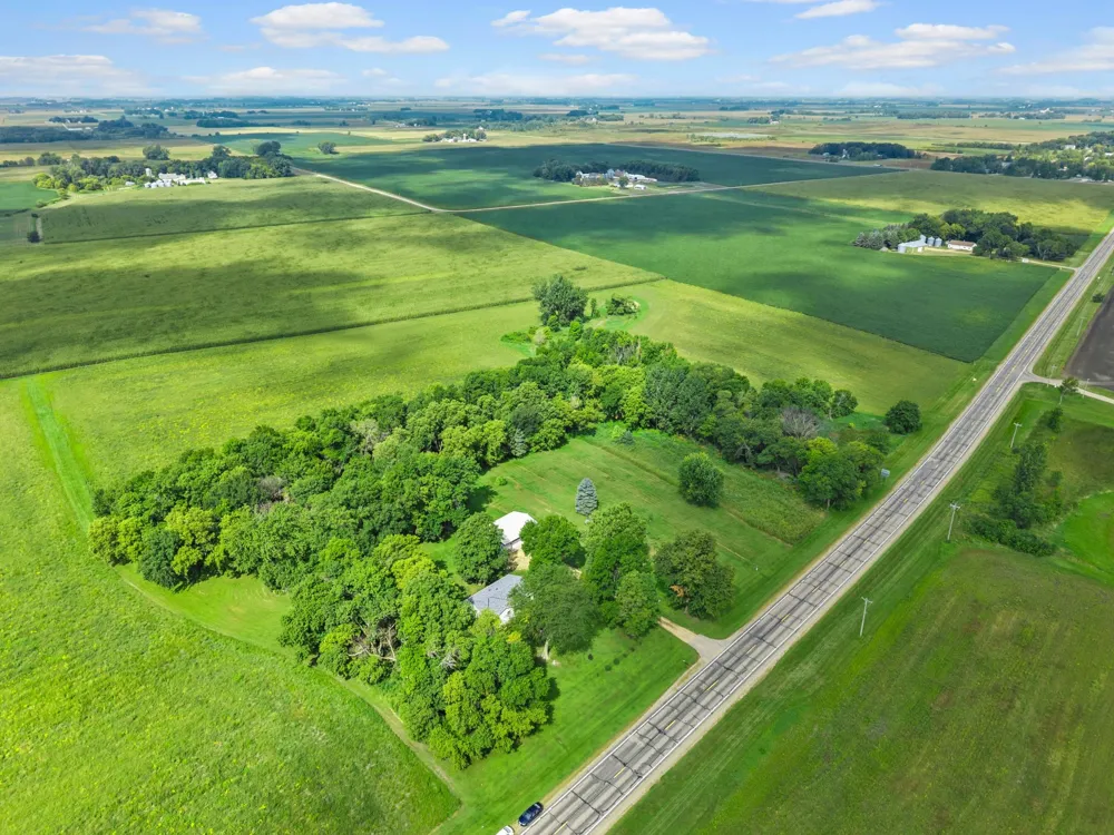 20142 State Highway 22 Gaylord, MN 55334