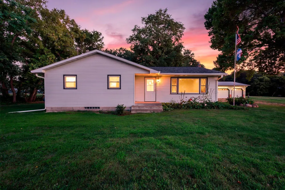 20142 State Highway 22 Gaylord, MN 55334