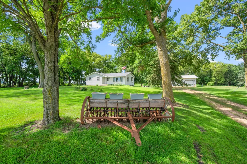 20142 State Highway 22 Gaylord, MN 55334