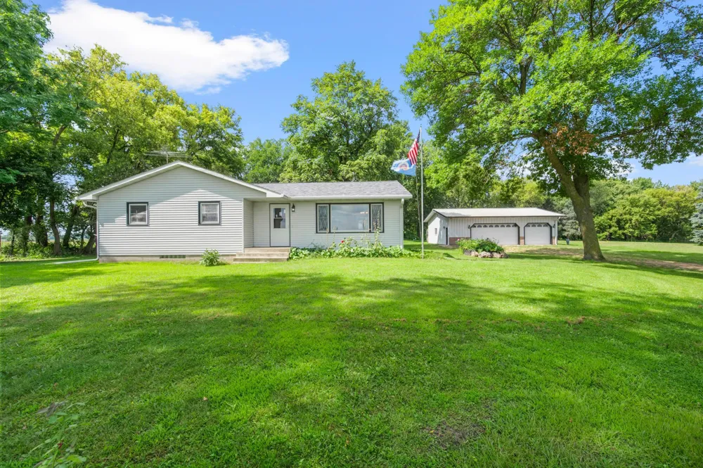 20142 State Highway 22 Gaylord, MN 55334