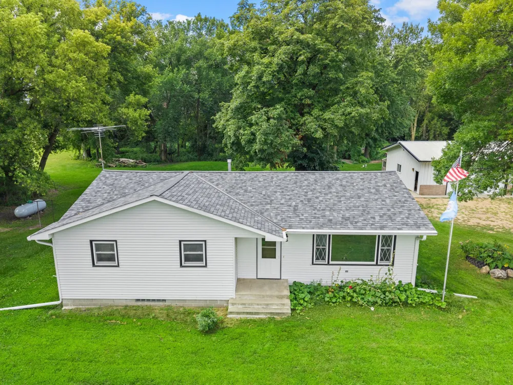 20142 State Highway 22 Gaylord, MN 55334