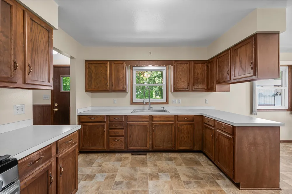 20142 State Highway 22 Gaylord, MN 55334