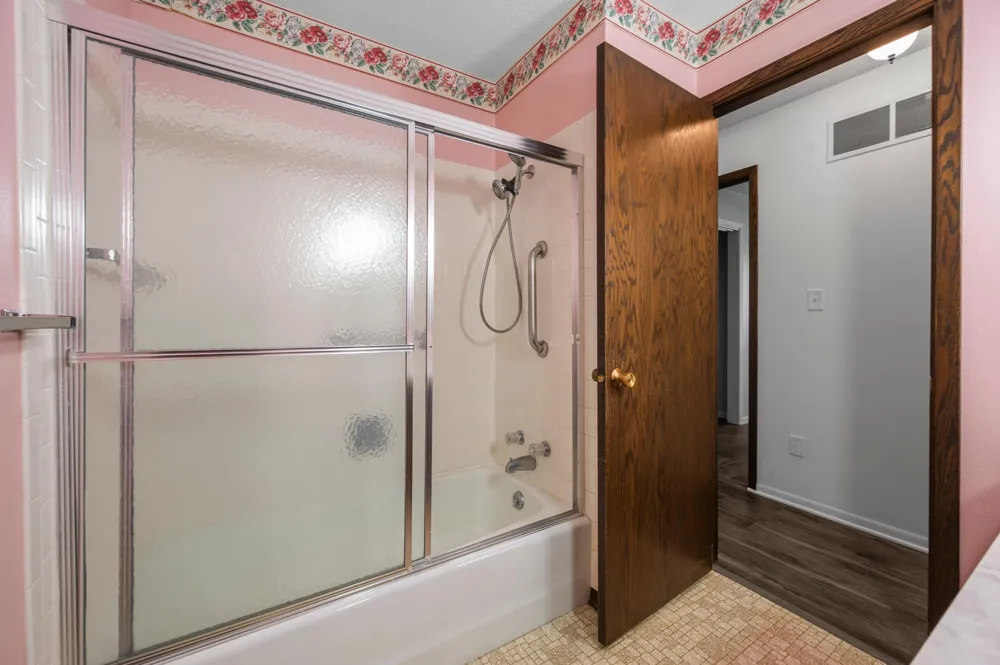 20142 State Highway 22 Gaylord, MN 55334