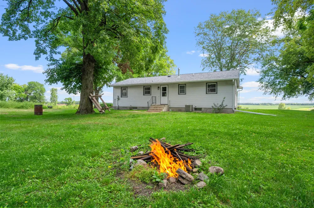 20142 State Highway 22 Gaylord, MN 55334