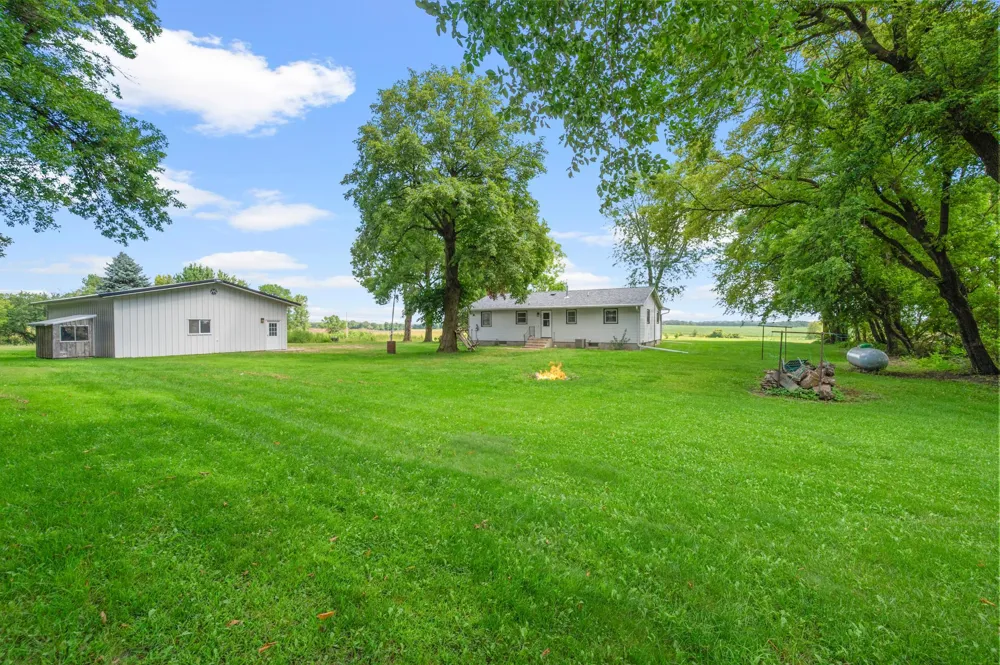 20142 State Highway 22 Gaylord, MN 55334