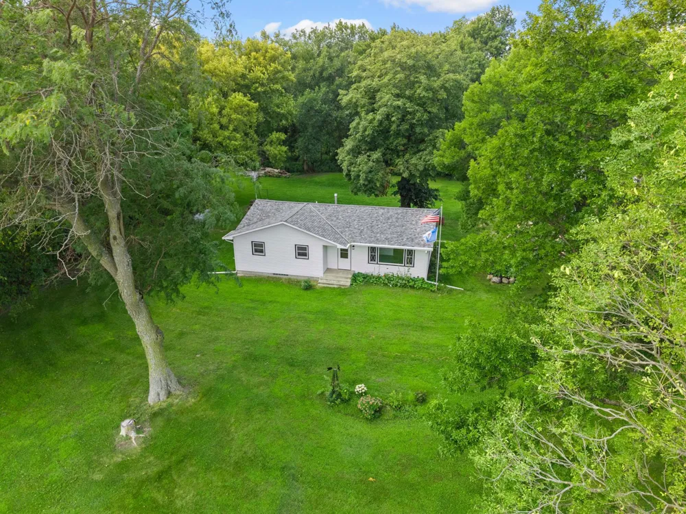 20142 State Highway 22 Gaylord, MN 55334