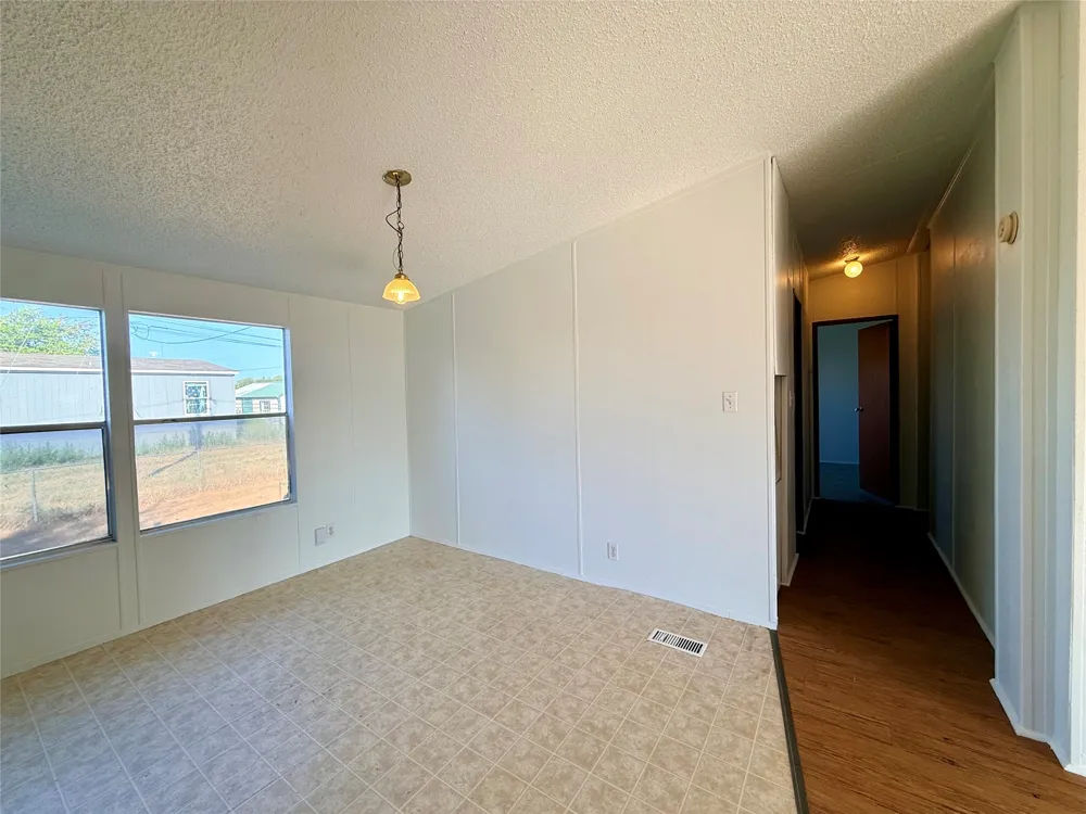 414 Avenue F Lexington, TX 78947