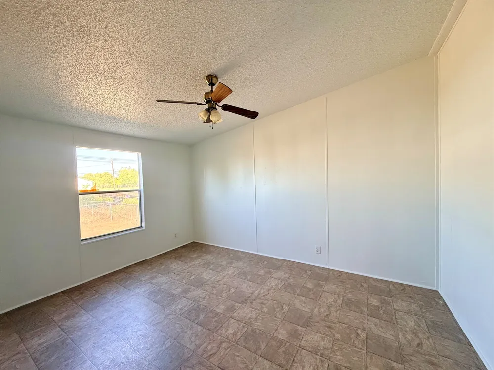 414 Avenue F Lexington, TX 78947