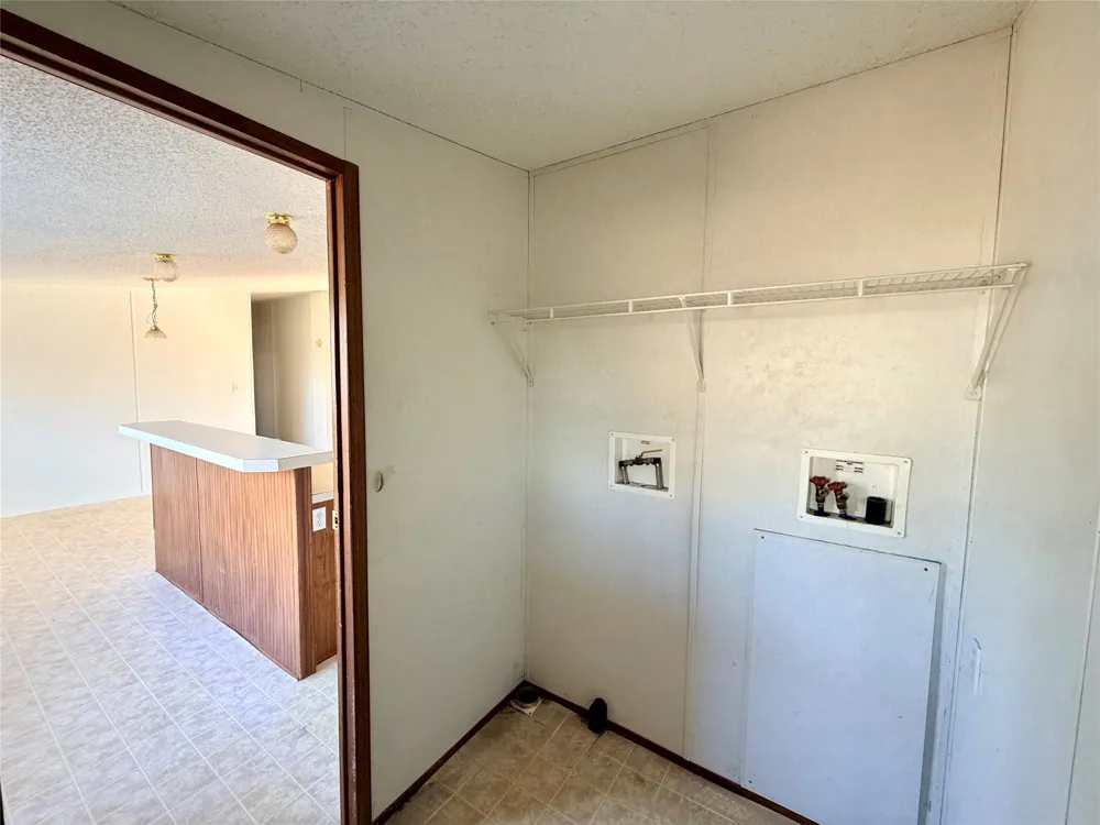 414 Avenue F Lexington, TX 78947