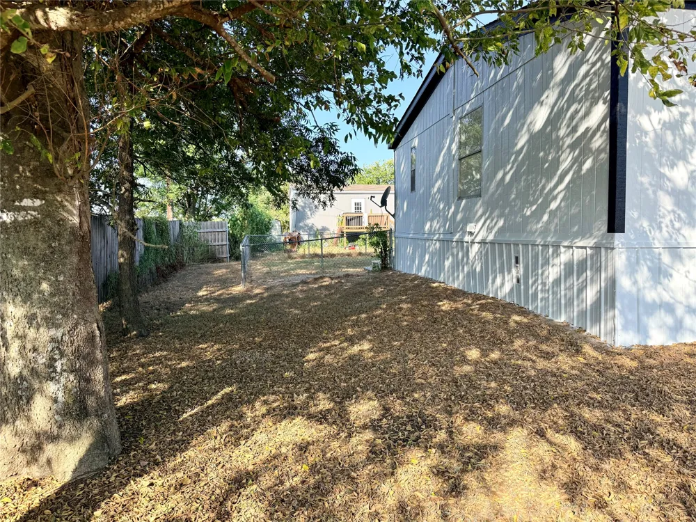 414 Avenue F Lexington, TX 78947