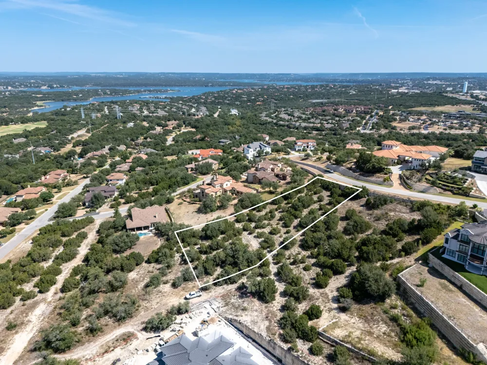 104 Piazza Vetta Drive Lakeway, TX 78734