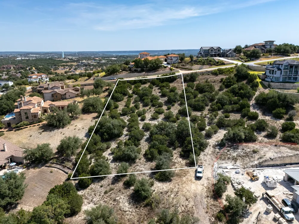 104 Piazza Vetta Drive Lakeway, TX 78734