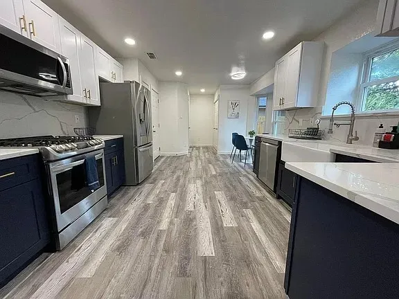2502 Tracy Cove Leander, TX 78641