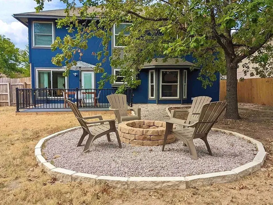 2502 Tracy Cove Leander, TX 78641