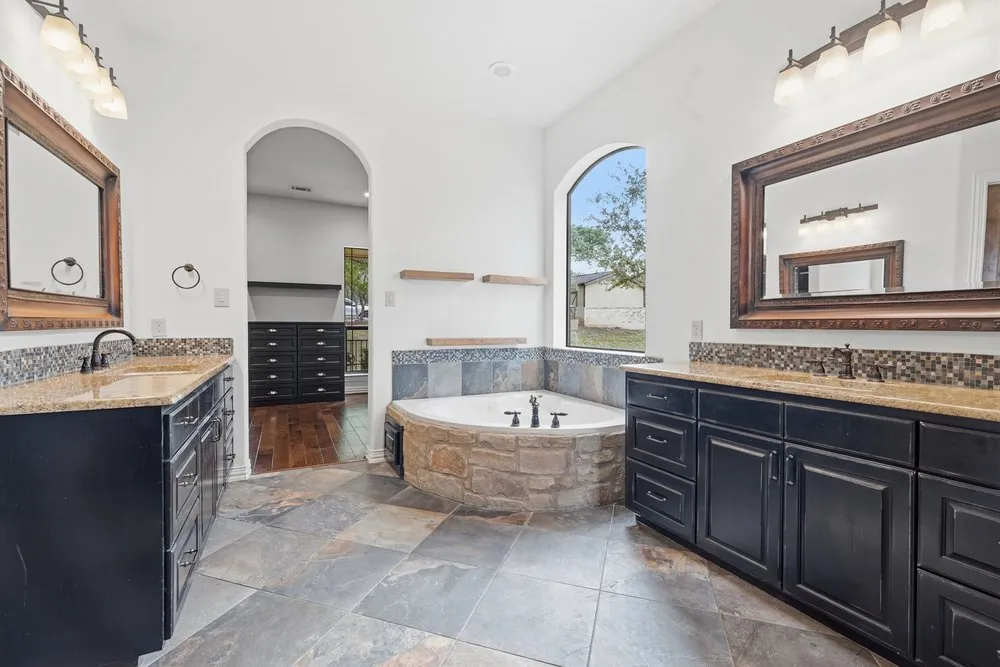 9805 Grand Summit Boulevard Dripping Springs, TX 78620