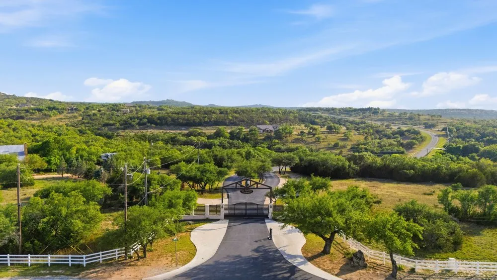 9805 Grand Summit Boulevard Dripping Springs, TX 78620
