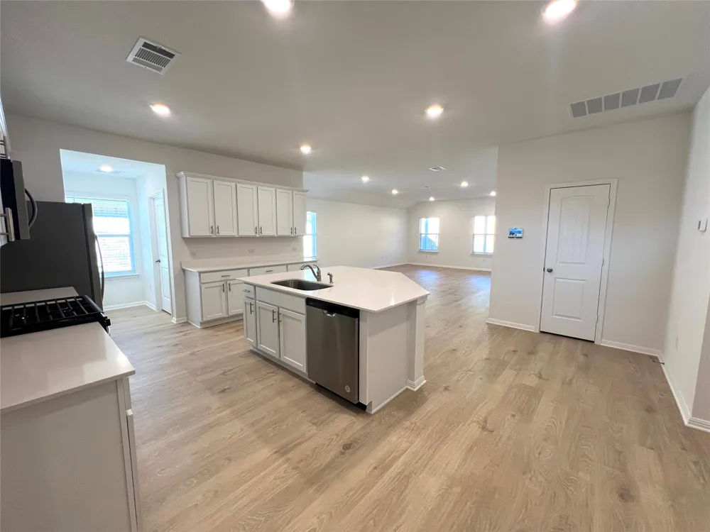 2724 Indian Clover Trail Leander, TX 78641