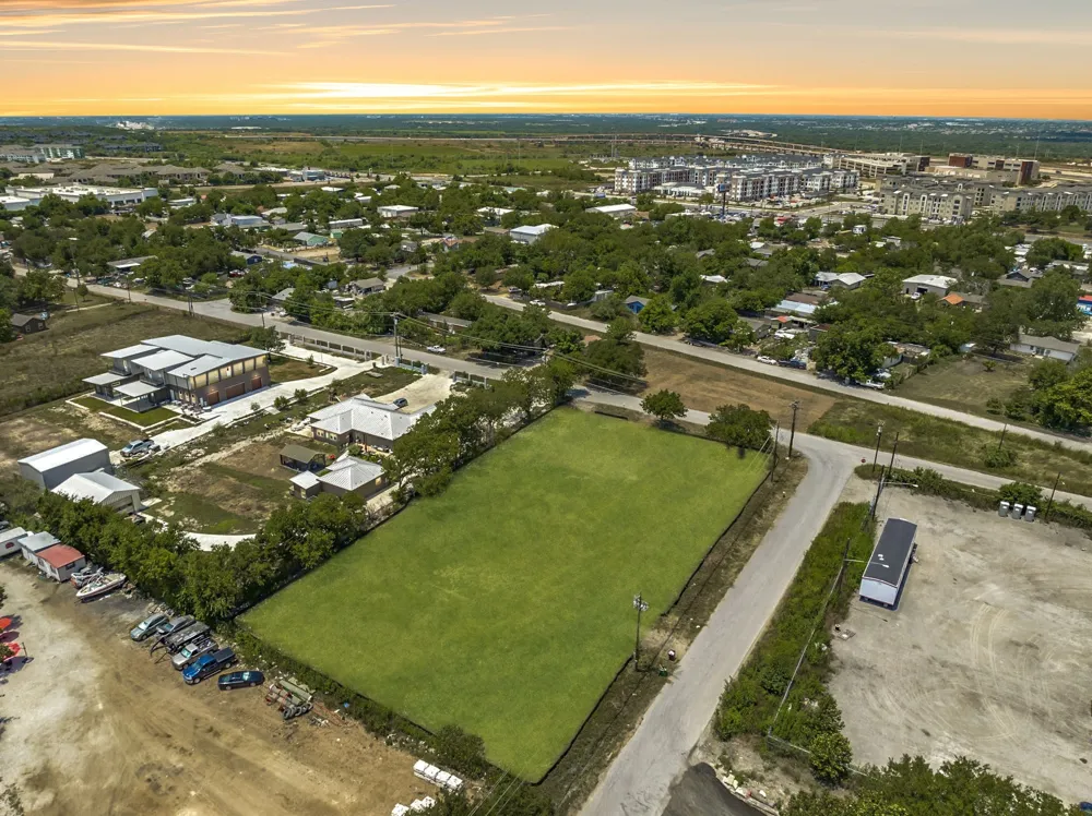 16409 Summit Drive Austin, TX 78728