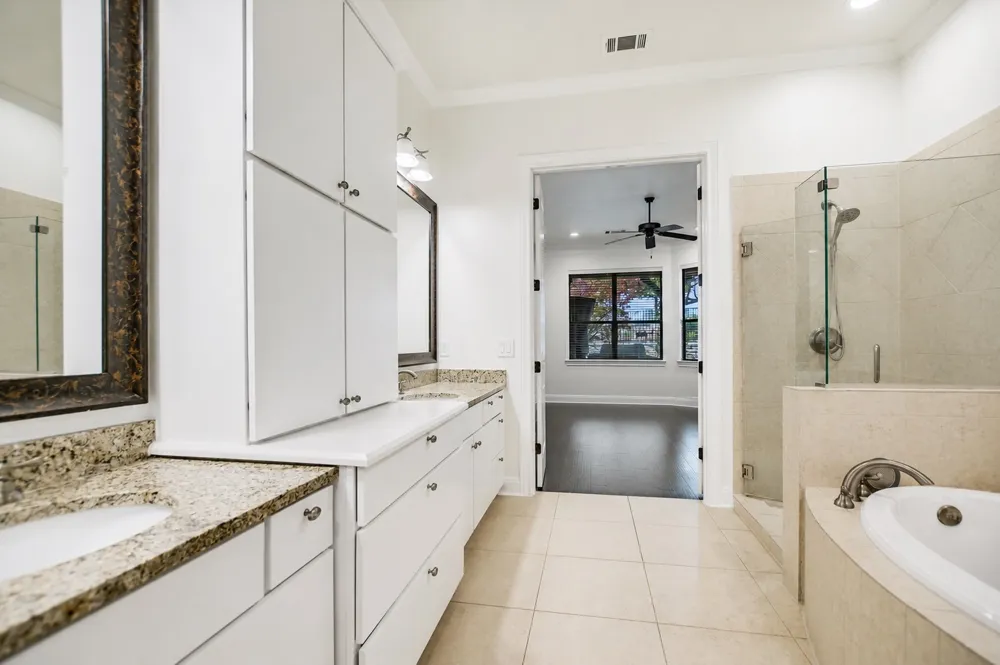 207 Enclave Circle Horseshoe Bay, TX 78657