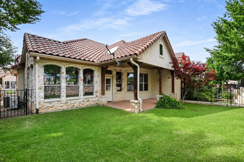 207 Enclave Circle Horseshoe Bay, TX 78657