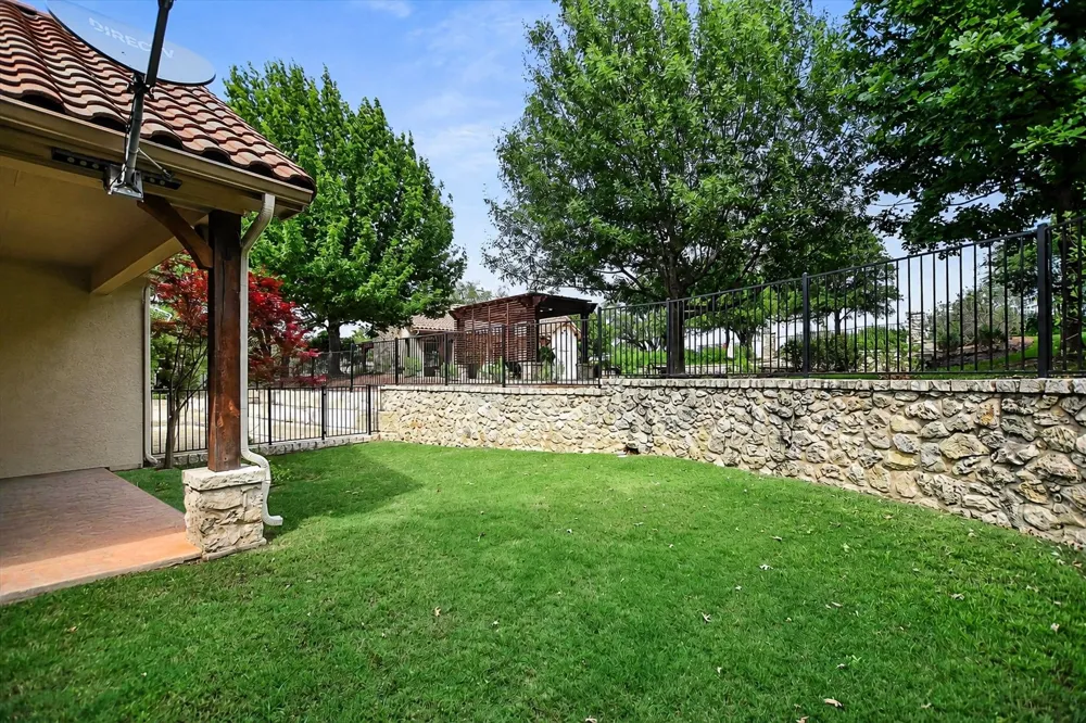 207 Enclave Circle Horseshoe Bay, TX 78657