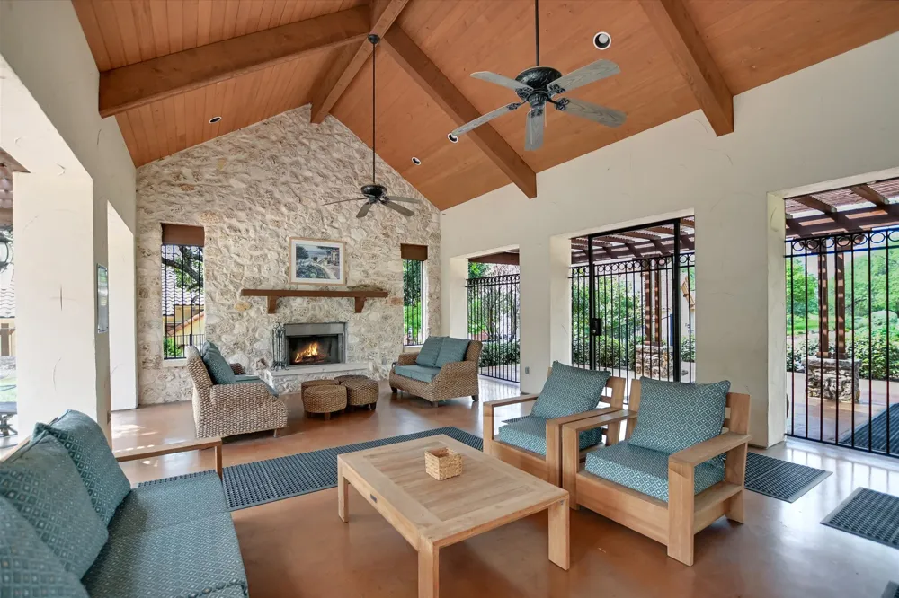 207 Enclave Circle Horseshoe Bay, TX 78657