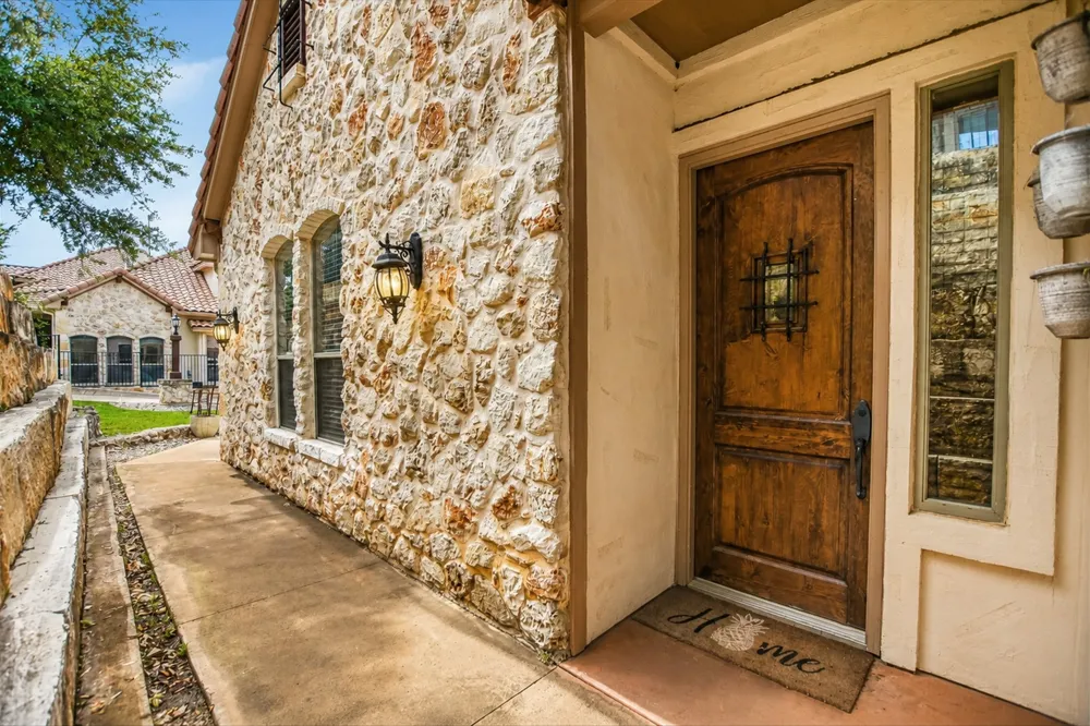 207 Enclave Circle Horseshoe Bay, TX 78657
