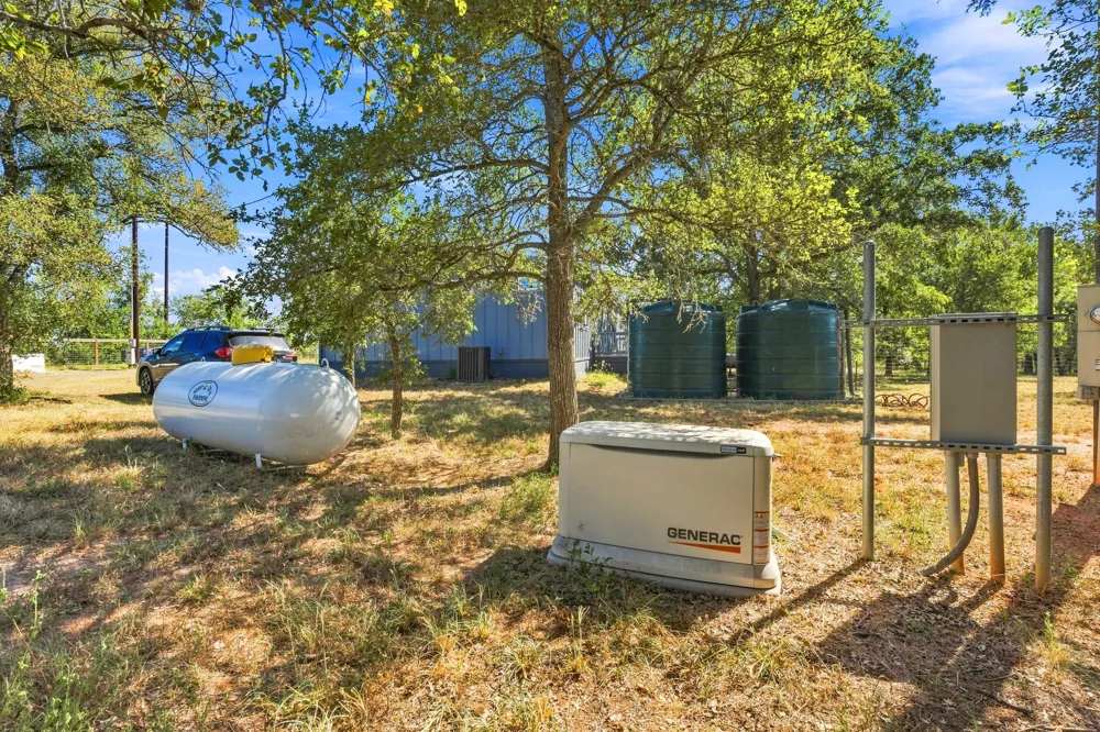 615 Green Acre Drive Dale, TX 78616