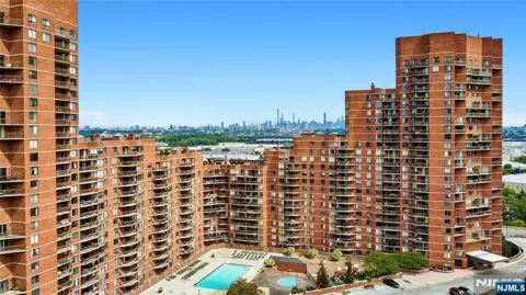 117 Harmon Cove Tower 117