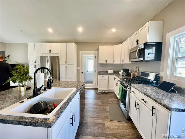 304 S High School Avenue Holyoke, CO 80734